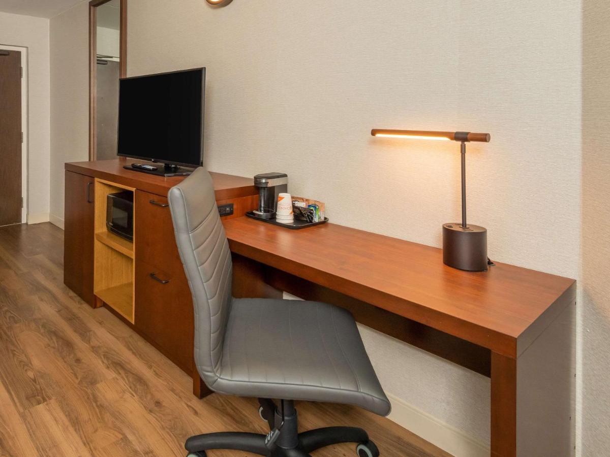 Comfort Inn West Ottawa Exteriör bild