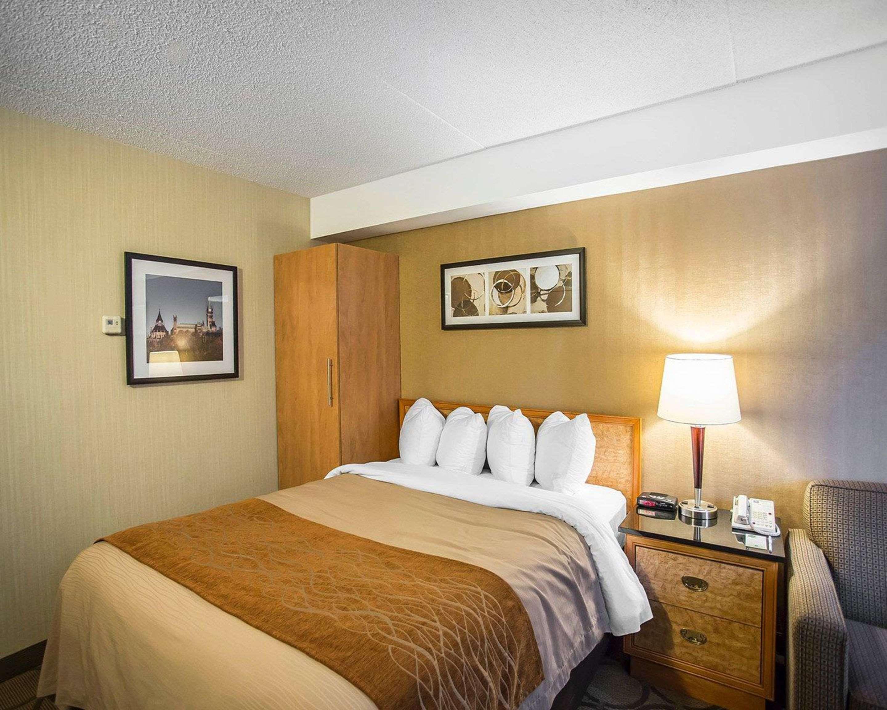 Comfort Inn West Ottawa Exteriör bild