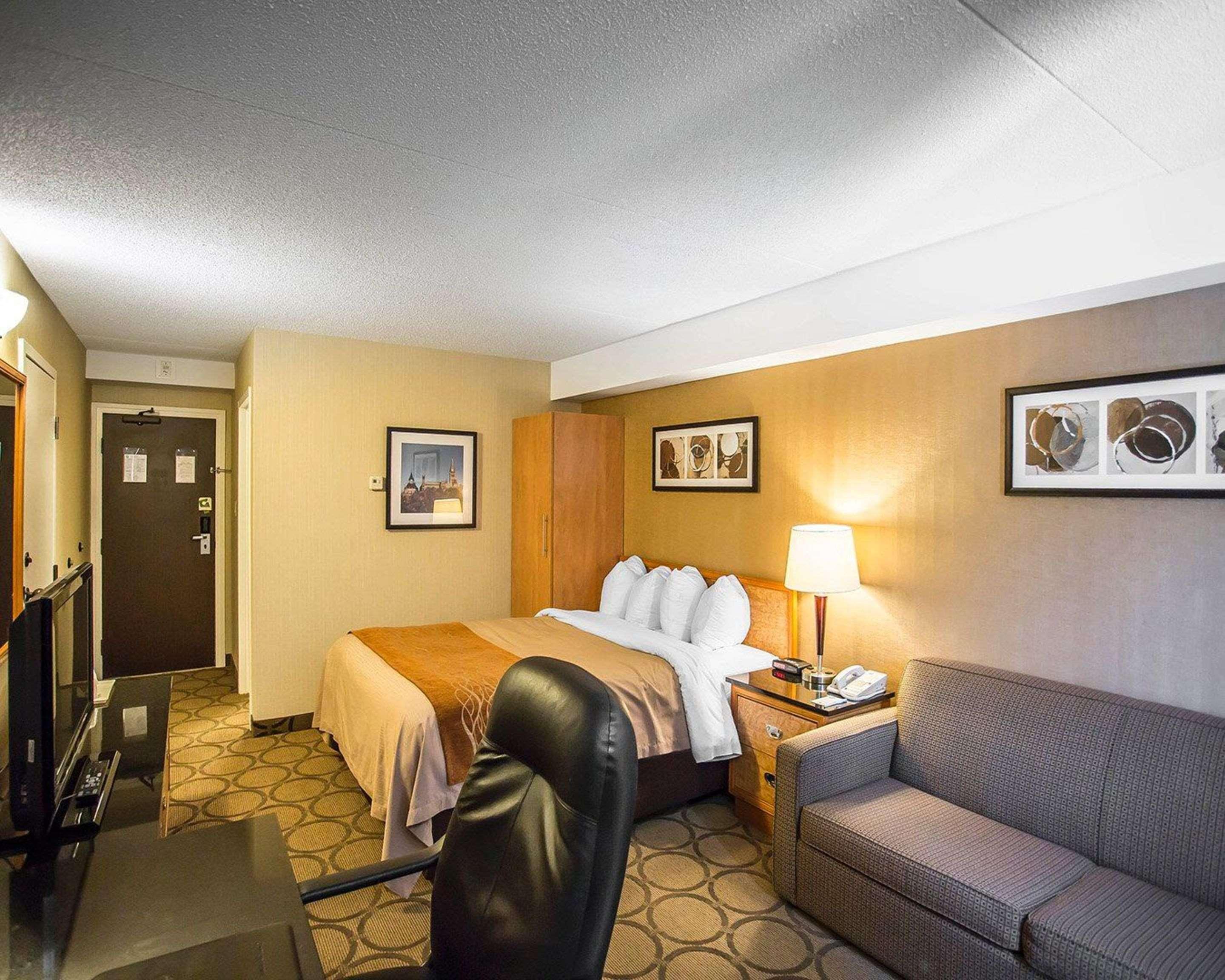Comfort Inn West Ottawa Exteriör bild